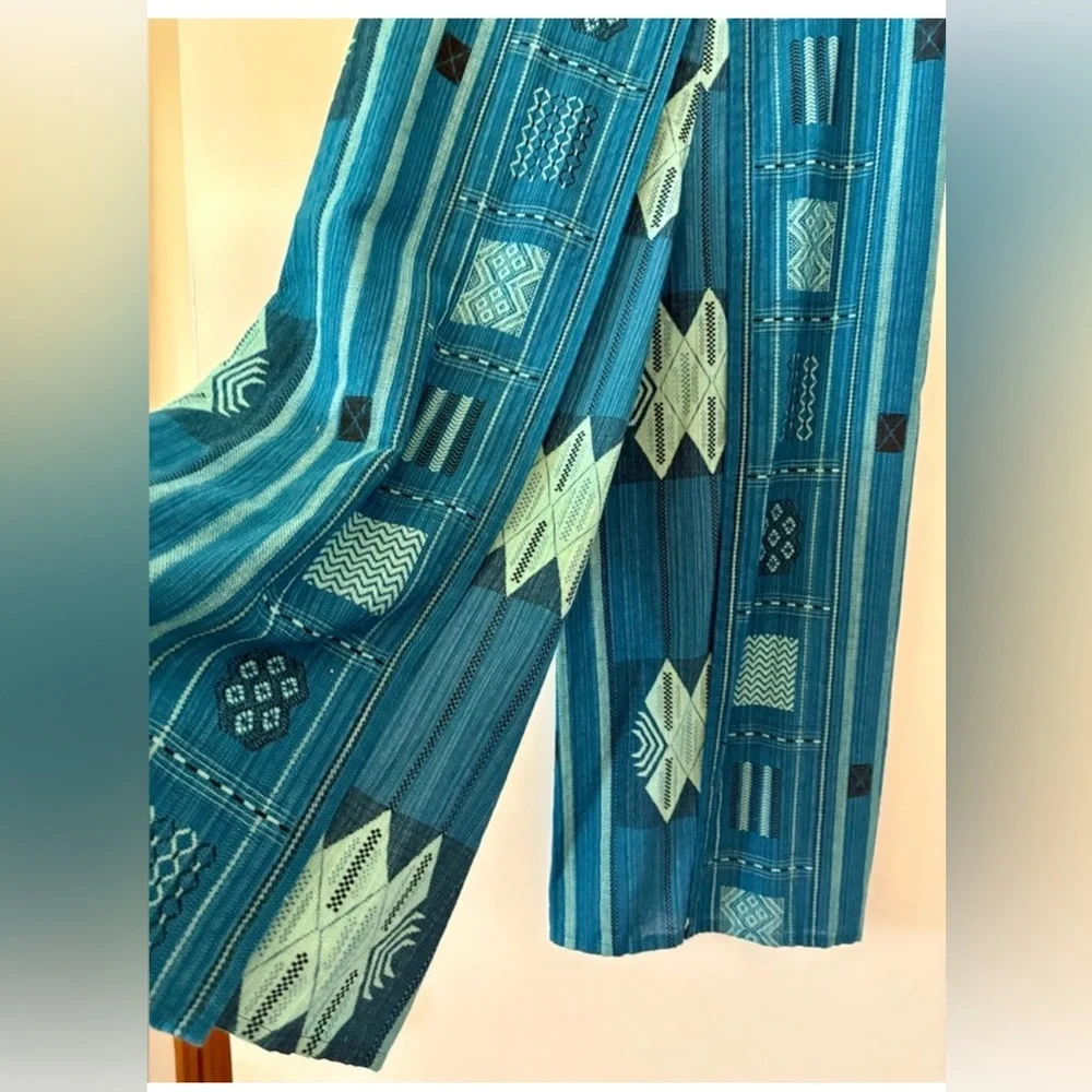 Blue Woven Cropped Cotton Palazzo Pants - Picture 3 of 7